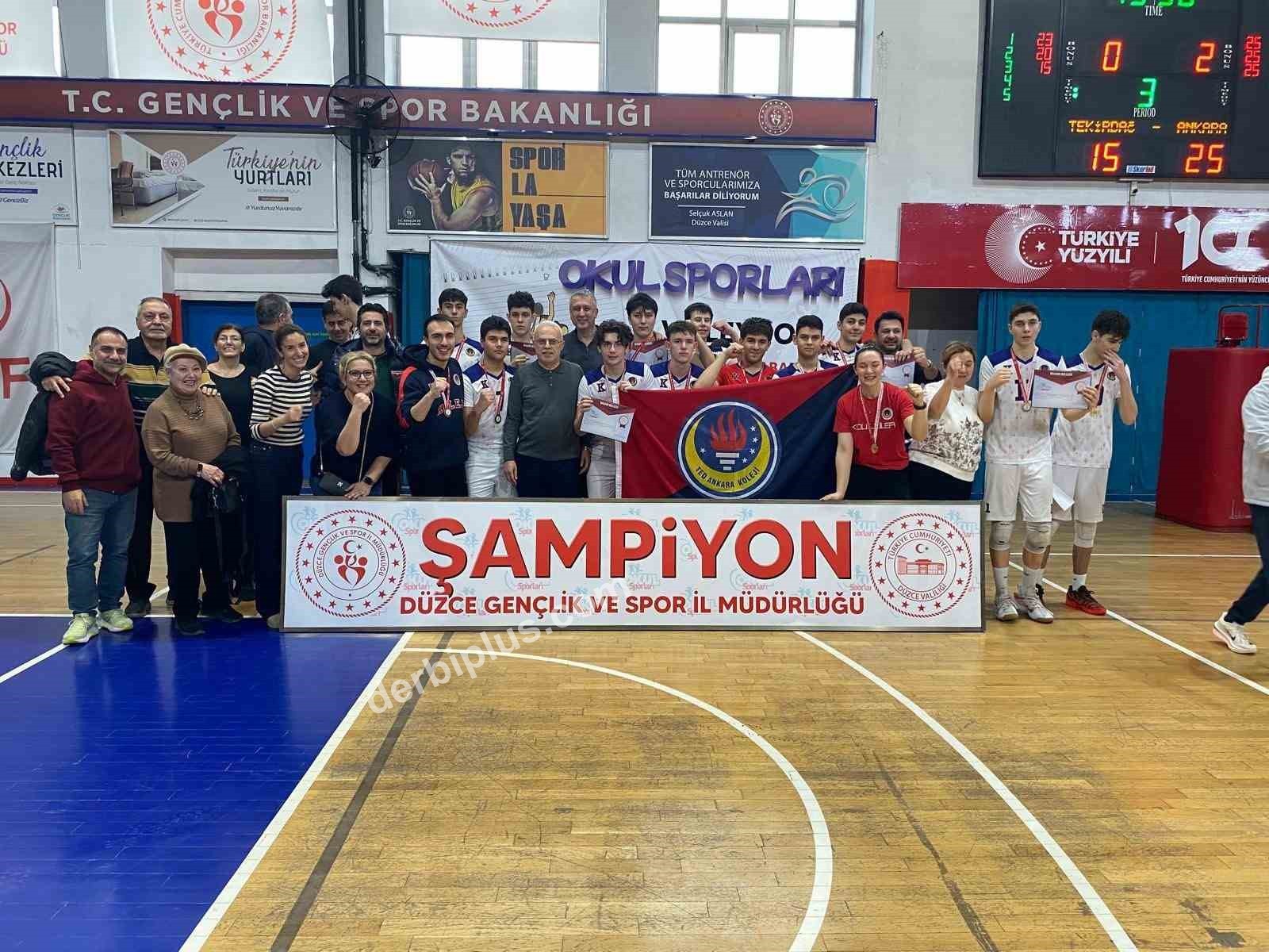 Düzce’de voleybol rüzgarı