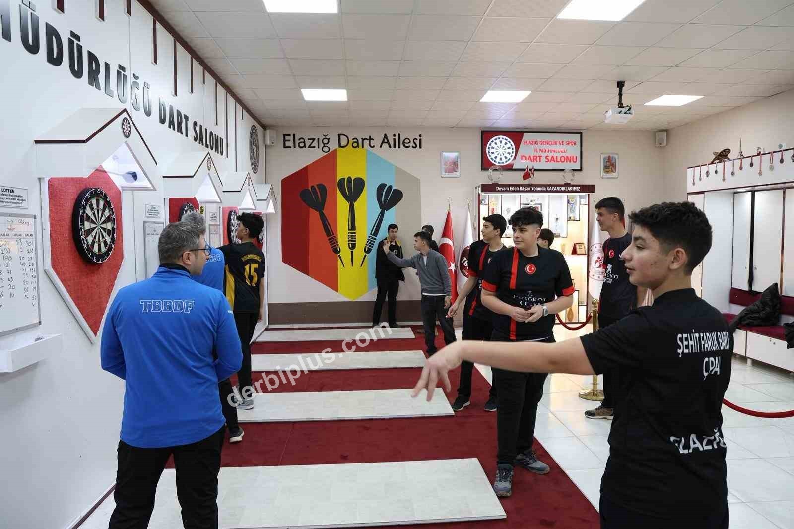 ELAZIĞ'DA DART MÜSABAKALARI SONA ERDİ