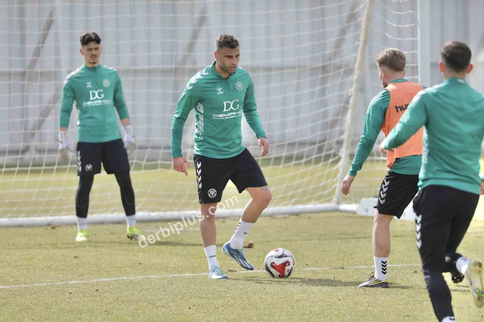 Konyaspor, Corendon Alanyaspor maçı hazırlıklarına başladı