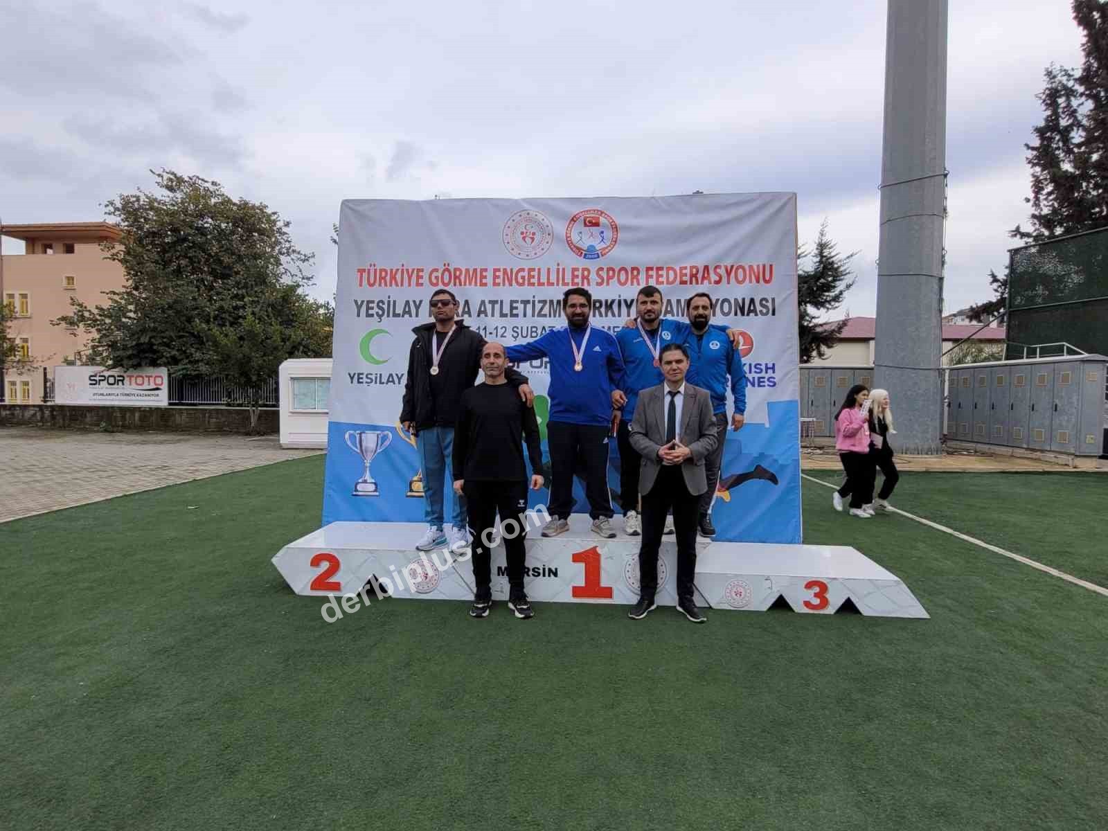 Manisalı Bayram Sönmez zirveyi bırakmadı