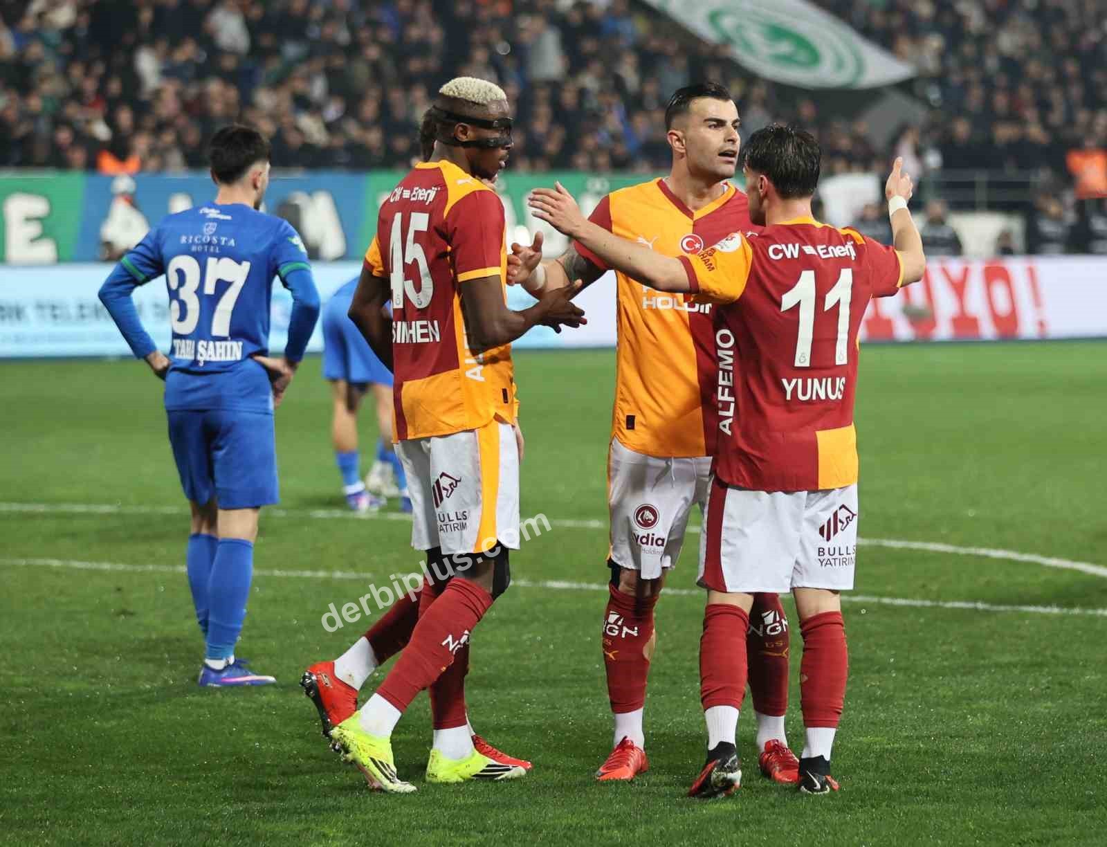 TRENDYOL SÜPER LİG'İN 21. HAFTASINDA ÇAYKUR RİZESPOR, SAHASINDA KARŞILAŞTIĞI GALATASARAY'A 3-0 MAĞLUP OLDU.