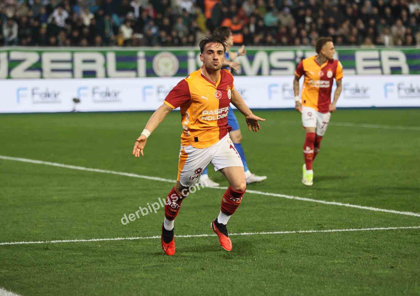 TRENDYOL SÜPER LİG'İN 21. HAFTASINDA ÇAYKUR RİZESPOR, SAHASINDA KARŞILAŞTIĞI GALATASARAY'A 3-0 MAĞLUP OLDU.
