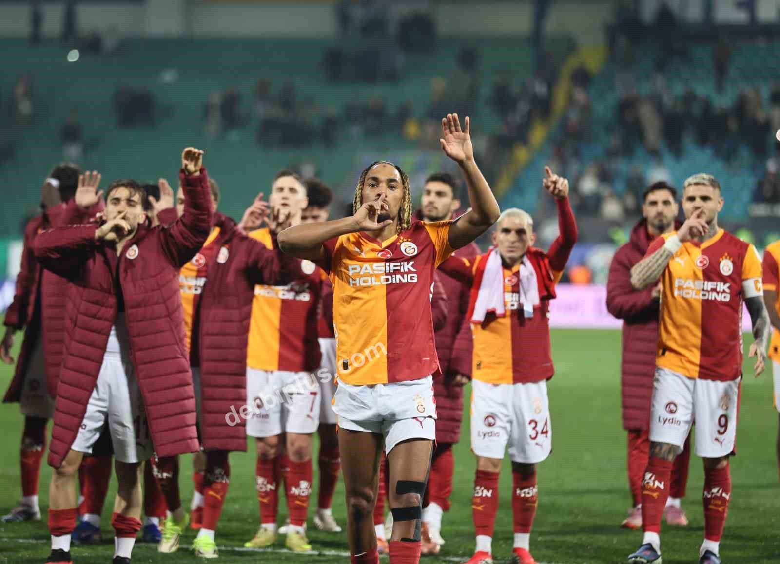 TRENDYOL SÜPER LİG'İN 21. HAFTASINDA ÇAYKUR RİZESPOR, SAHASINDA KARŞILAŞTIĞI GALATASARAY'A 3-0 MAĞLUP OLDU.