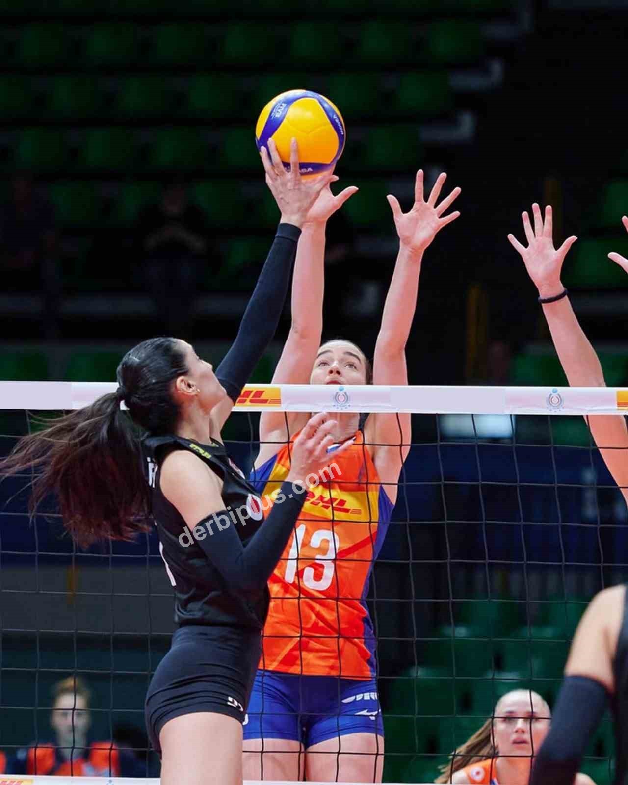 Voleybolda çeyrek final heyecanı Denizli’de yaşanacak